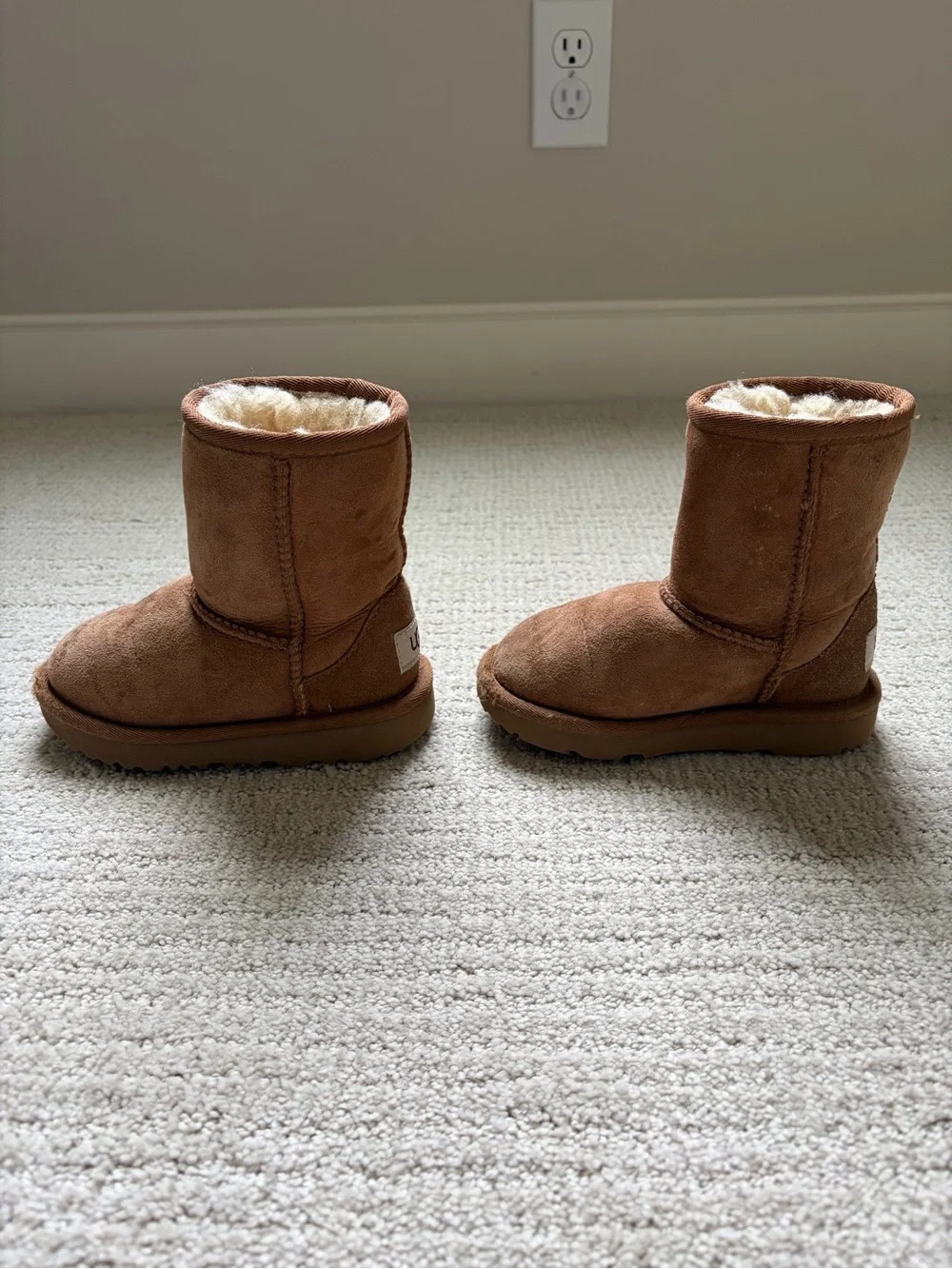 UGG Kids Chestnut Shearling-Lined Boots